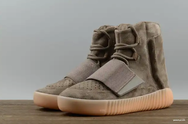 Yeezy BY2456 750 adidas Boost Brown Light 0629